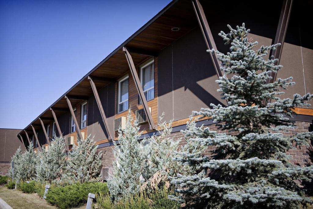 Heritage Inn Hotel & Convention Centre - High River Extérieur photo