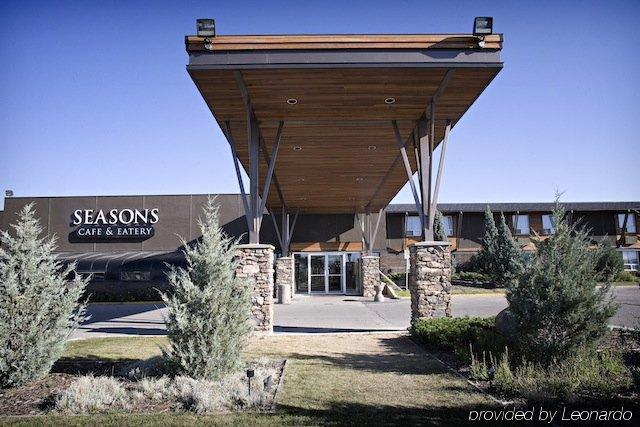 Heritage Inn Hotel & Convention Centre - High River Extérieur photo