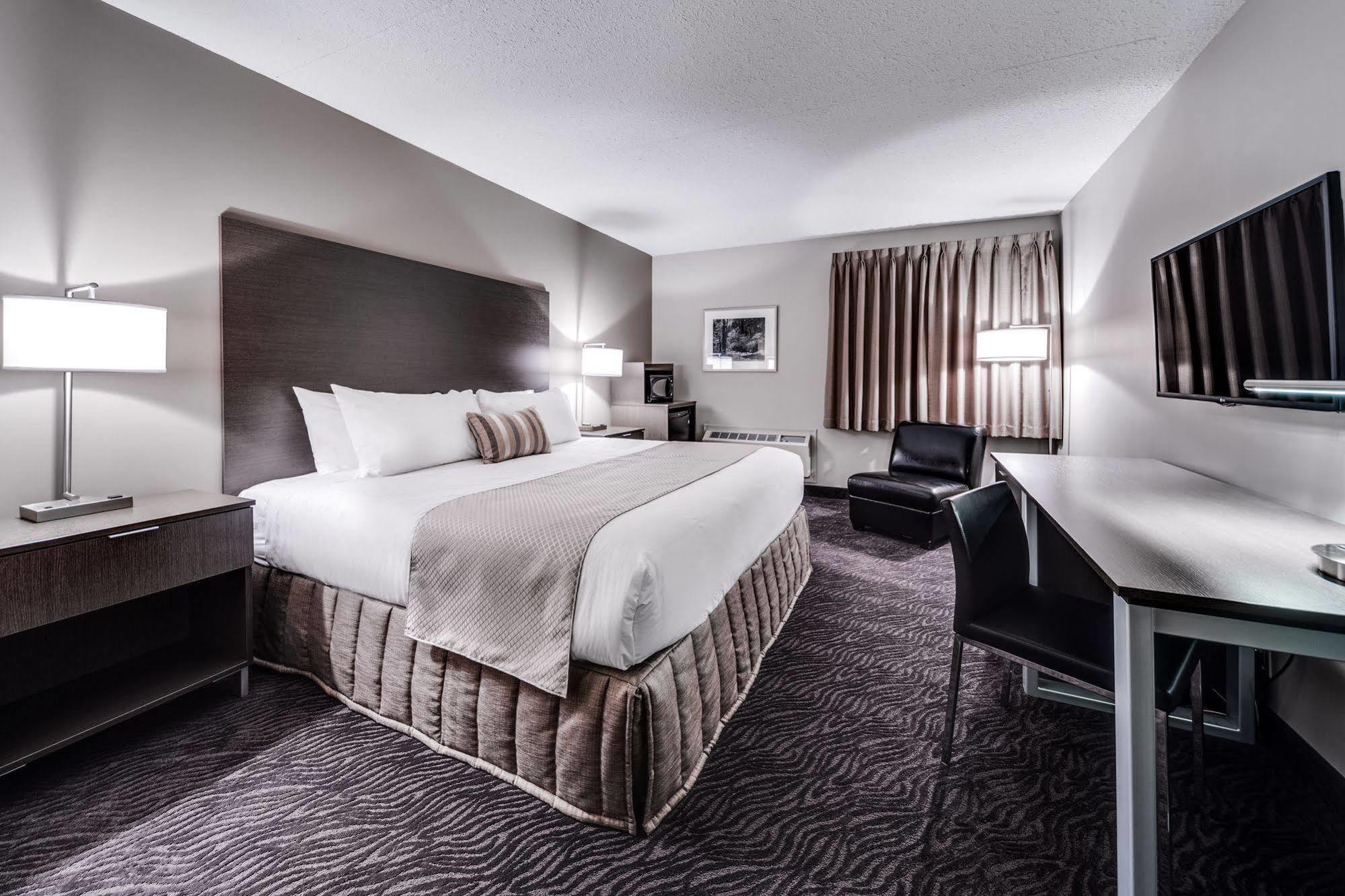Heritage Inn Hotel & Convention Centre - High River Extérieur photo